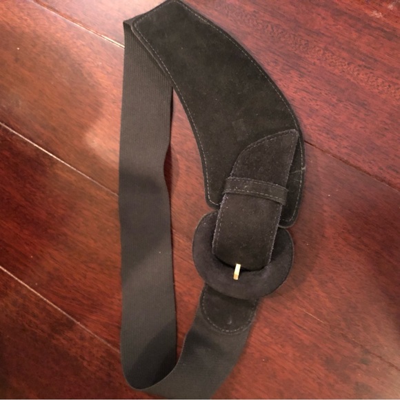 Vintage Circa 80s Leather and Elastic Belt - Picture 4 of 11